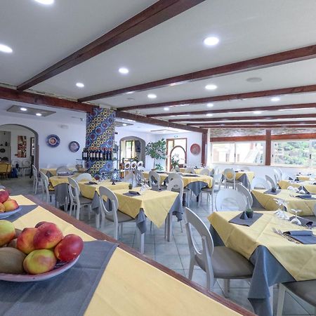 Hotel La Playa Cala Gonone Buitenkant foto