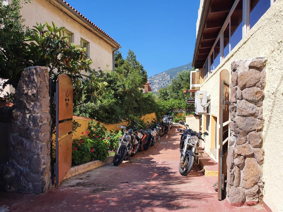 Hotel La Playa Cala Gonone Buitenkant foto