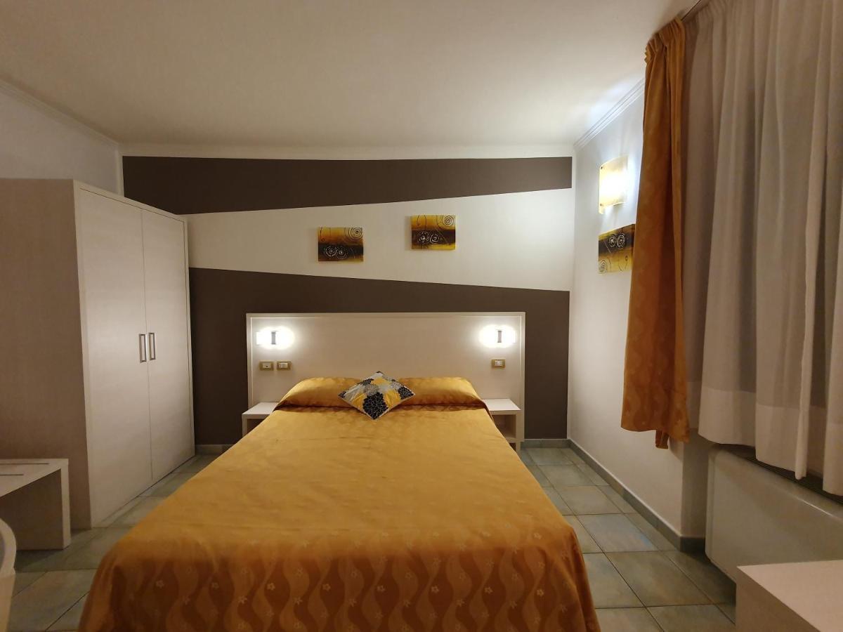 Hotel La Playa Cala Gonone Buitenkant foto