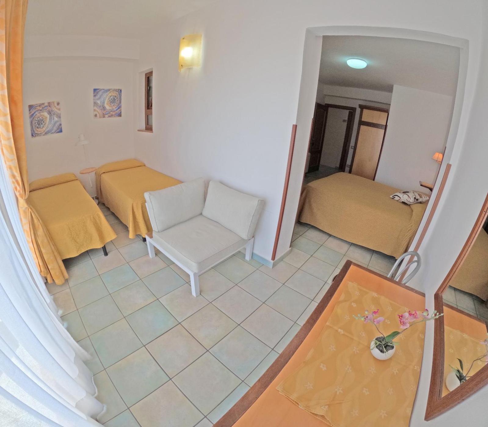 Hotel La Playa Cala Gonone Buitenkant foto