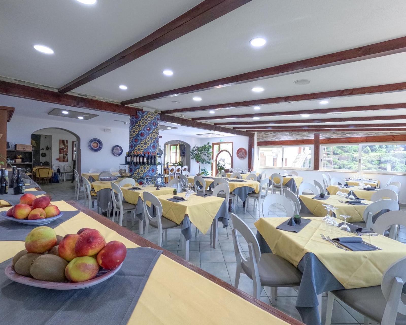 Hotel La Playa Cala Gonone Buitenkant foto