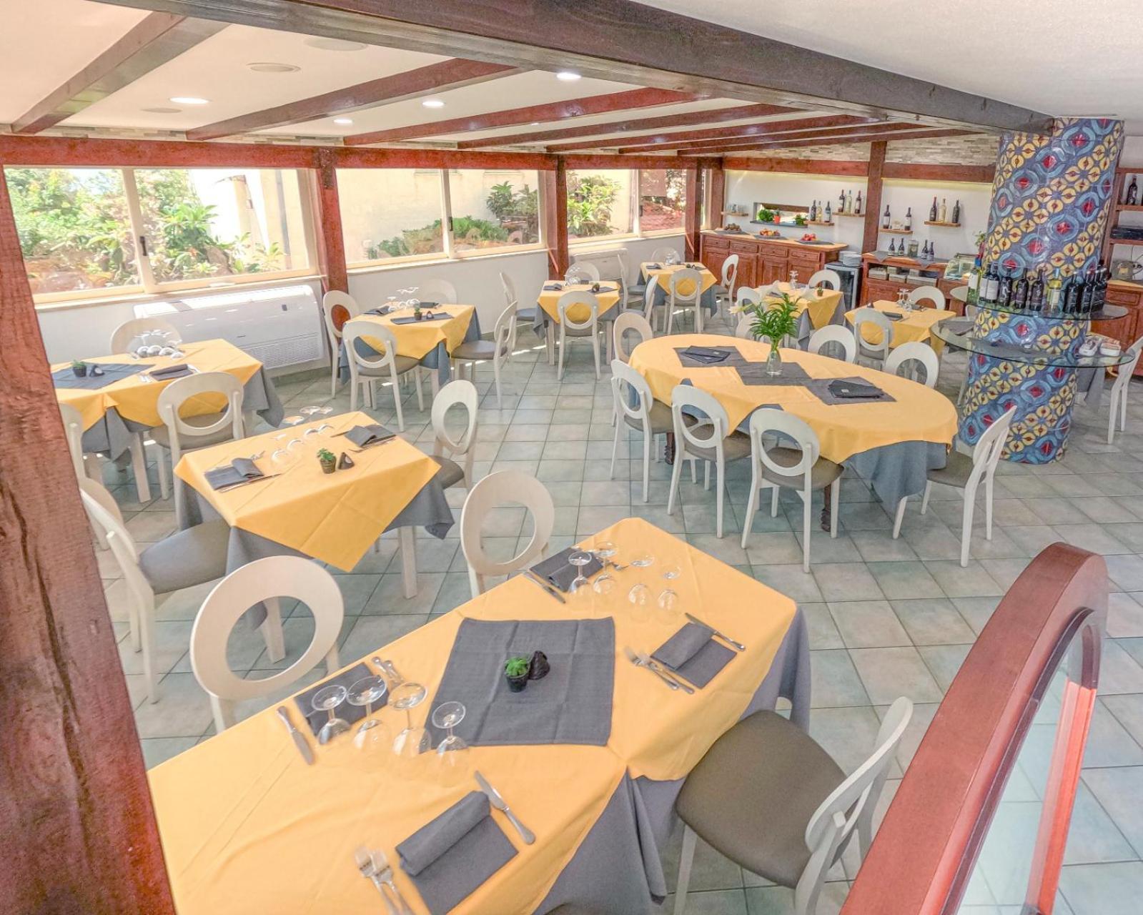 Hotel La Playa Cala Gonone Buitenkant foto