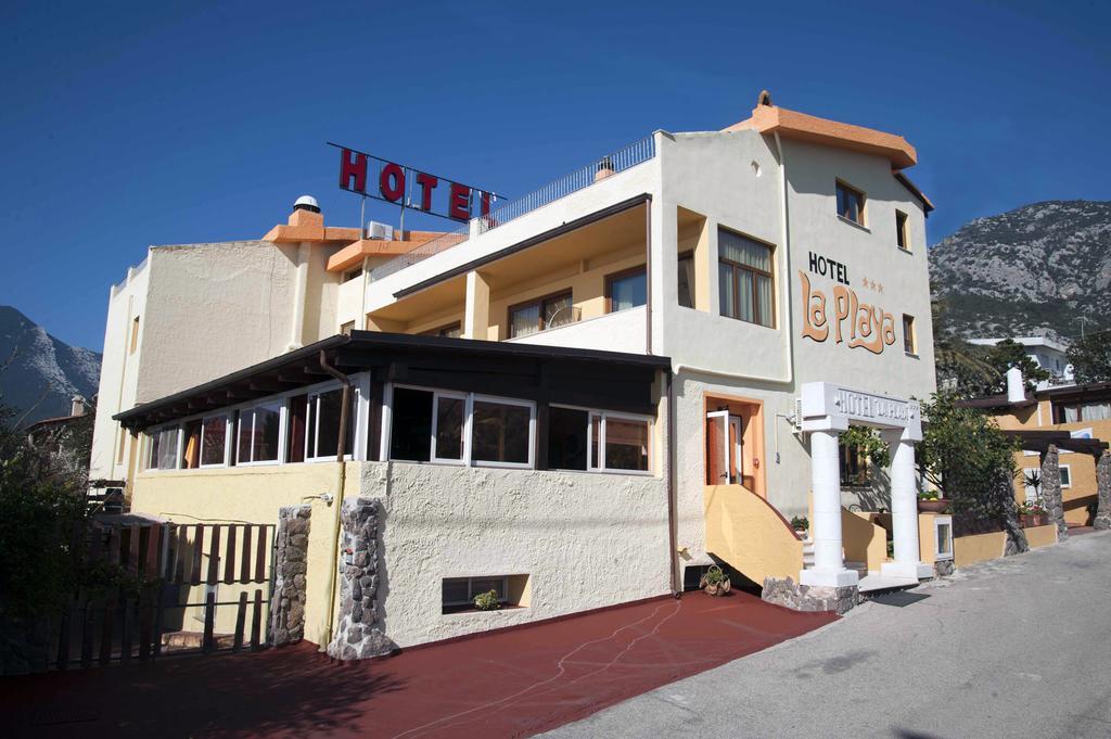 Hotel La Playa Cala Gonone Buitenkant foto