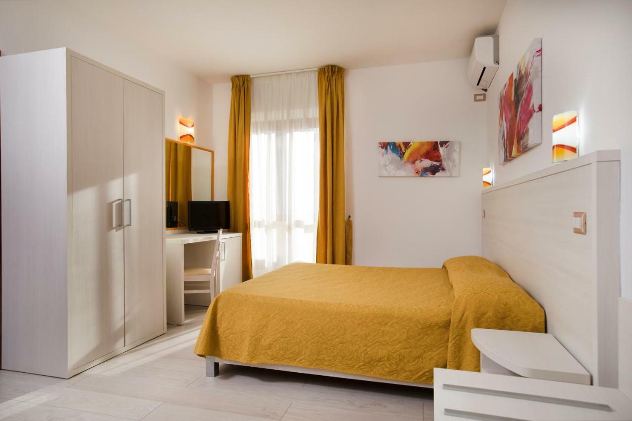 Hotel La Playa Cala Gonone Buitenkant foto