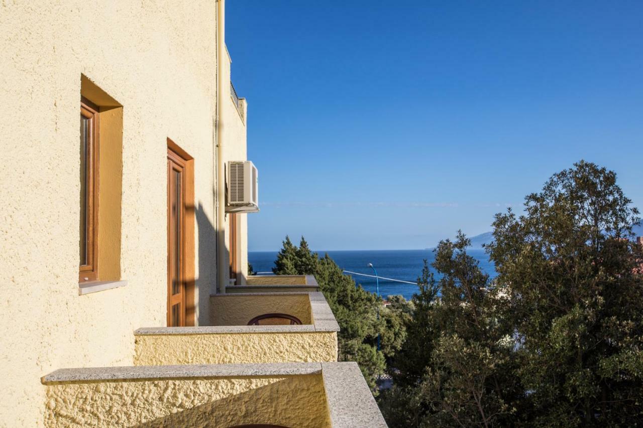 Hotel La Playa Cala Gonone Buitenkant foto