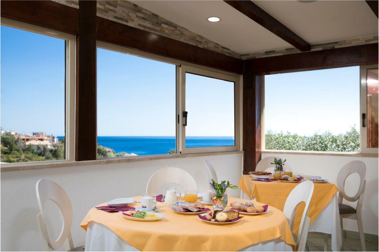 Hotel La Playa Cala Gonone Buitenkant foto