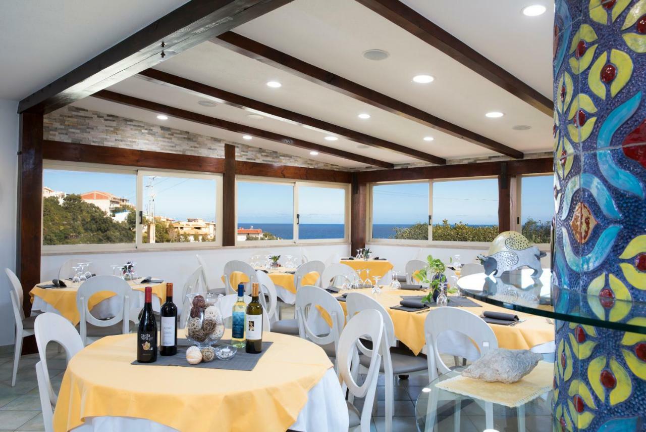 Hotel La Playa Cala Gonone Buitenkant foto